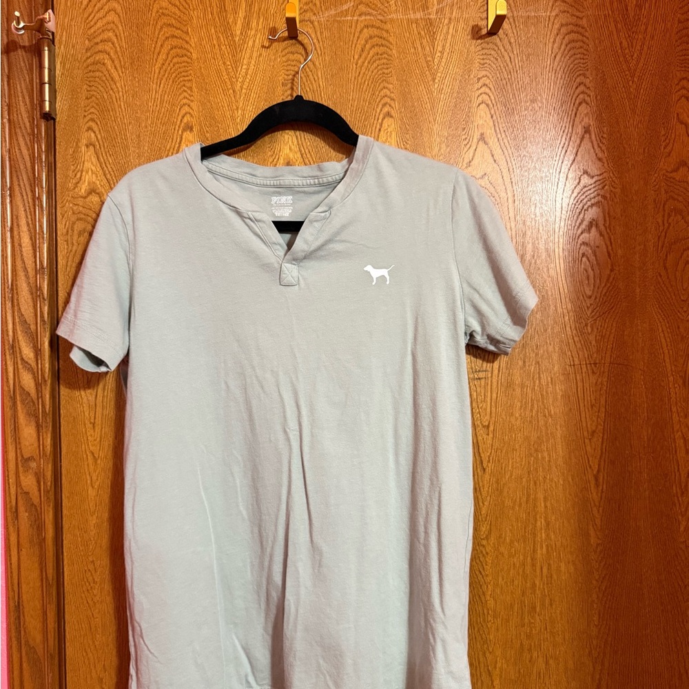 NWOT VS PINK Tee